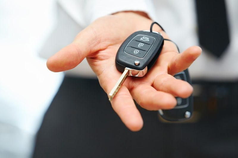 Car key handoff after a lockout service